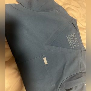 Dark harbor figs top